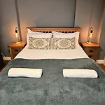 דירה Treetops - Garden Flat With Woodland Access