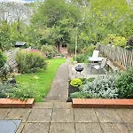 Treetops - Garden Flat With Woodland Access דירה *