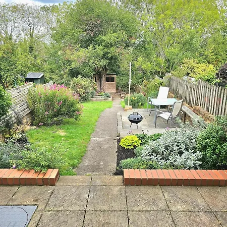 Treetops - Garden Flat With Woodland Access Apartment *