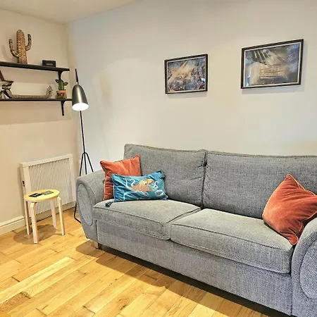 Treetops - Garden Flat With Woodland Access