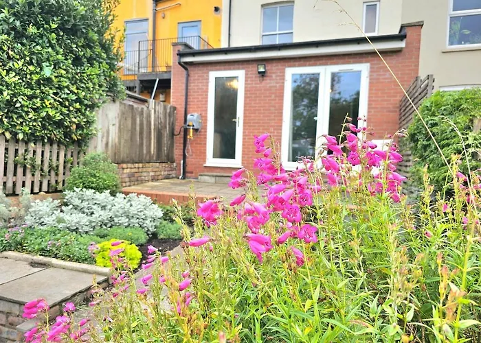 Treetops - Garden Flat With Woodland Access Apartmán