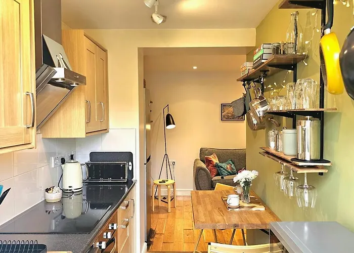 Apartmán Treetops - Garden Flat With Woodland Access