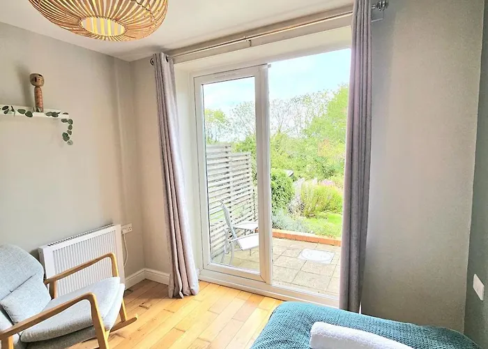 Treetops - Garden Flat With Woodland Access Apartmán