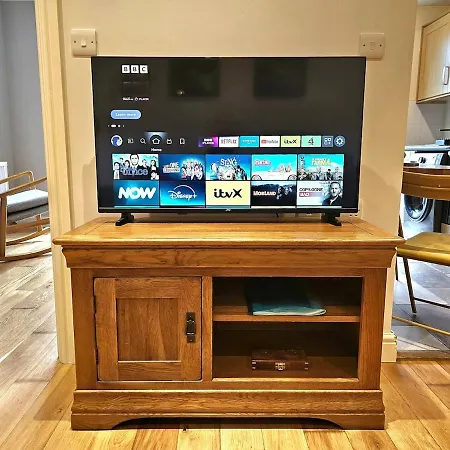 Treetops - Garden Flat With Woodland Access Bristol