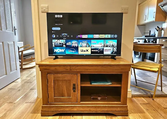 Treetops - Garden Flat With Woodland Access Bristol