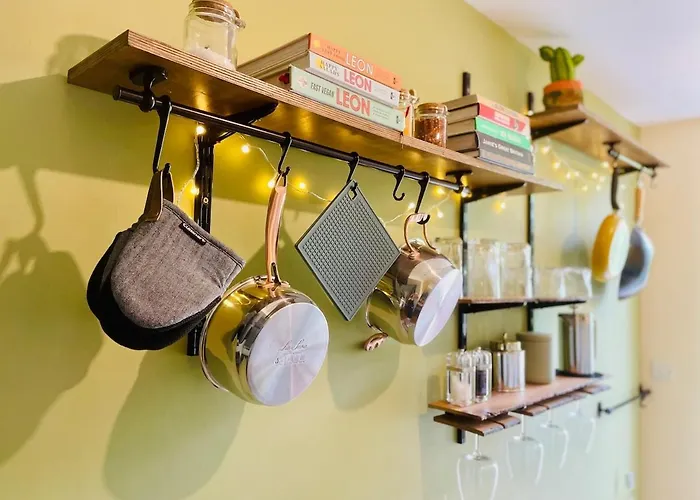 Treetops - Garden Flat With Woodland Access