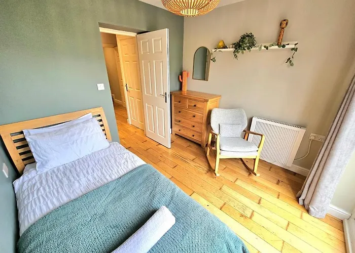 Treetops - Garden Flat With Woodland Access Apartament